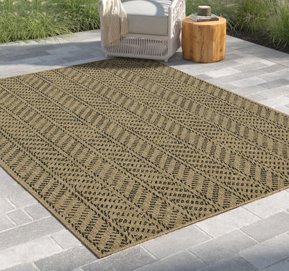 Earth - 7'10" X 10'3" Indoor / Outdoor Area Rug - Black / Natural