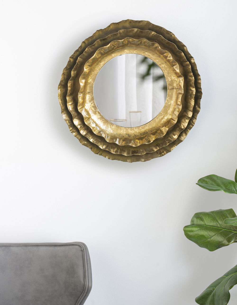 Round Wall Mirror With Metal Frame, Mid Century Modern Accent Mirror For Living Room - Gold