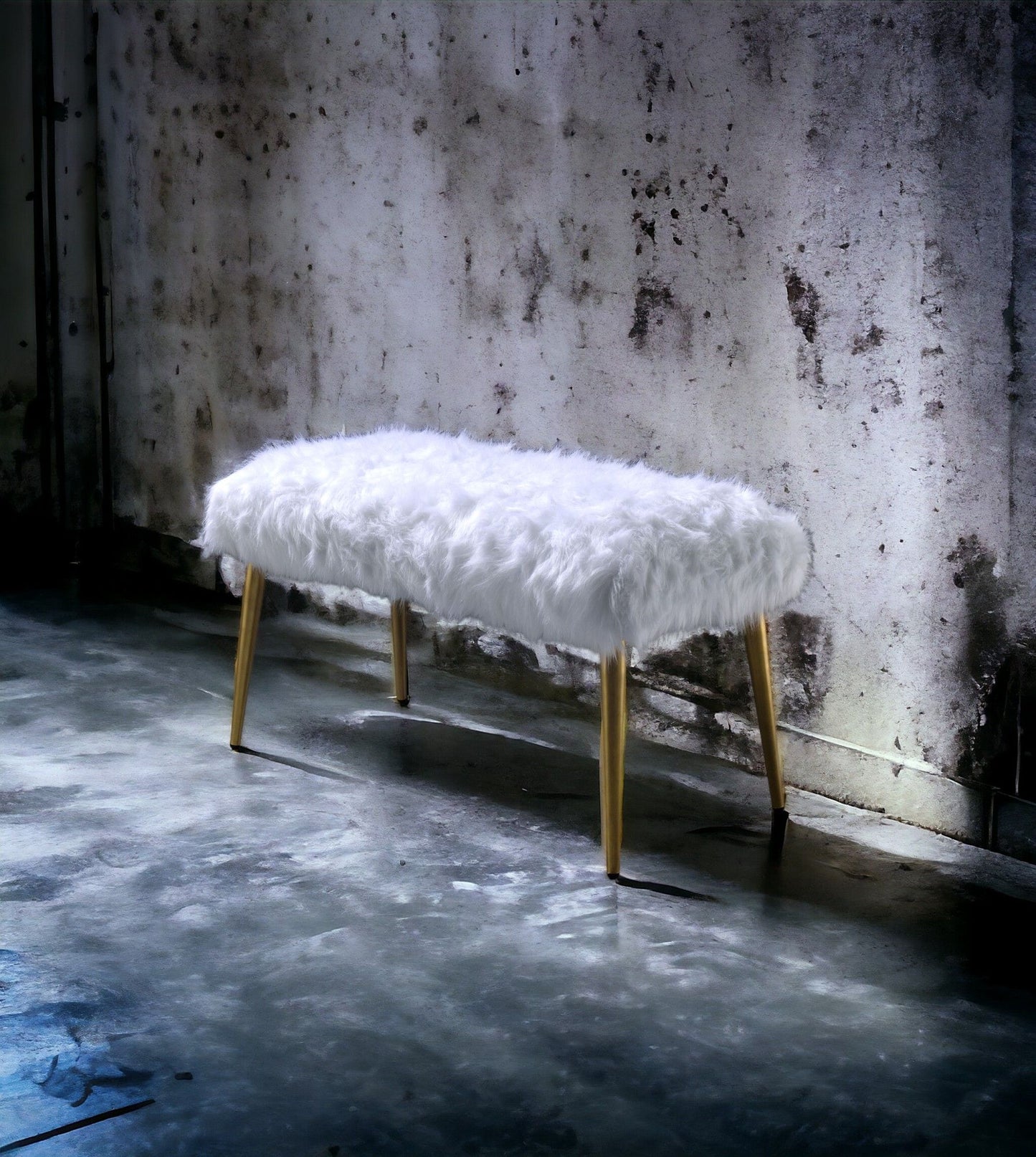 Bagley II - Faux Fur Bench - White / Gold